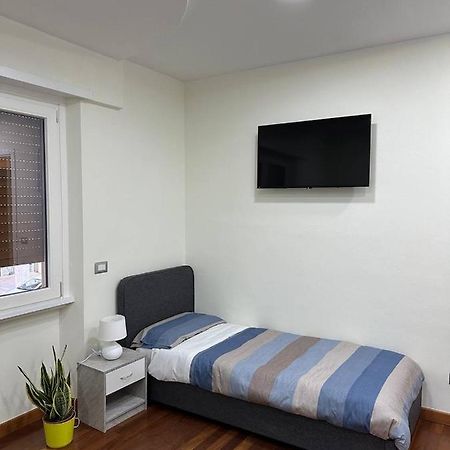 La Casa Sul Corso Apartment Чивитавекия Екстериор снимка